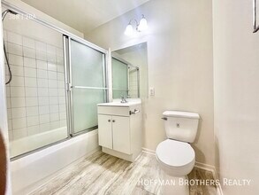 982 S New Hampshire Ave in Los Angeles, CA - Building Photo - Building Photo