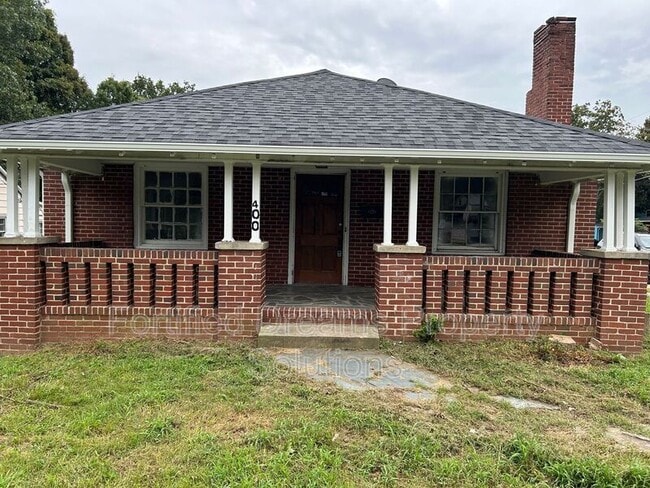 property at 400 E Twenty-Eighth St