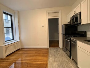 25-21 31st Ave in Queens, NY - Building Photo - Building Photo