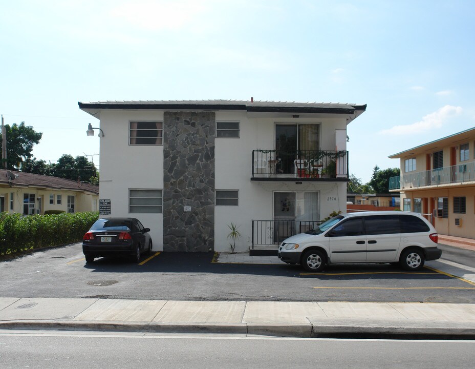 2970 W Flagler St in Miami, FL - Building Photo