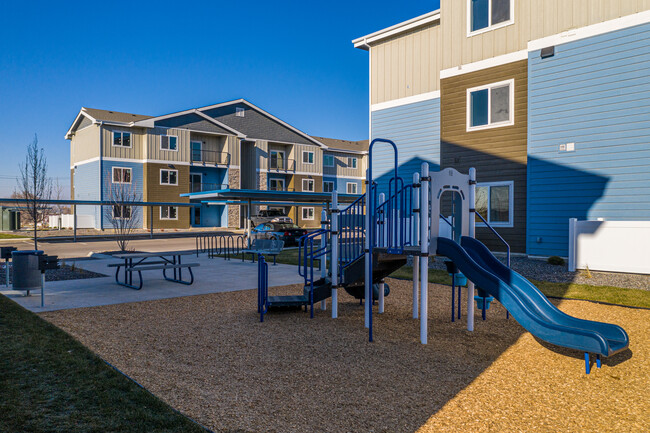 Quail Point Apartments in Nampa, ID - Foto de edificio - Building Photo