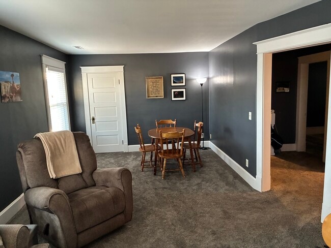 1457 Beatty Ave, Unit B in Cambridge, OH - Building Photo - Building Photo