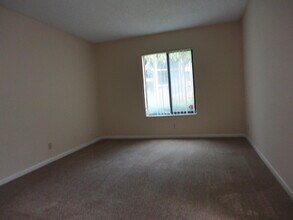 208 Foxtail Dr in Greenacres, FL - Foto de edificio - Building Photo
