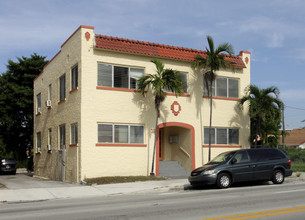 512 NW 12th Ave in Miami, FL - Building Photo - Building Photo