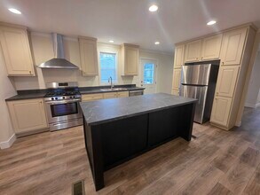 3644 Chestnut St in Village of Clarkston, MI - Foto de edificio - Building Photo