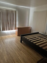 5554 Morella Ave, Unit 5554 in Valley Village, CA - Foto de edificio - Building Photo