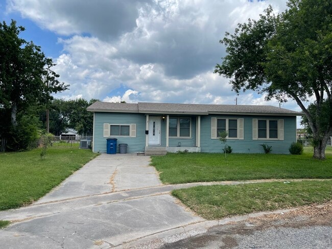 property at 312 Mesquite St