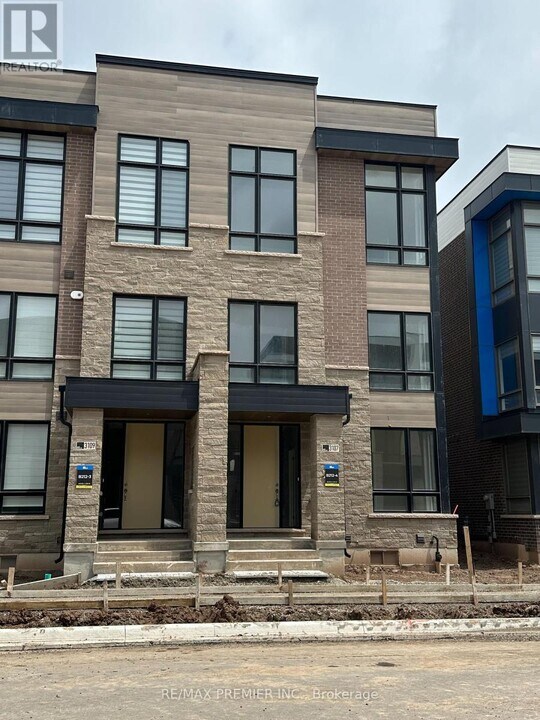 3107 Meadowridge Dr in Oakville, ON - Building Photo