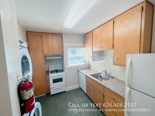 1417 Grevelia St in South Pasadena, CA - Foto de edificio - Building Photo
