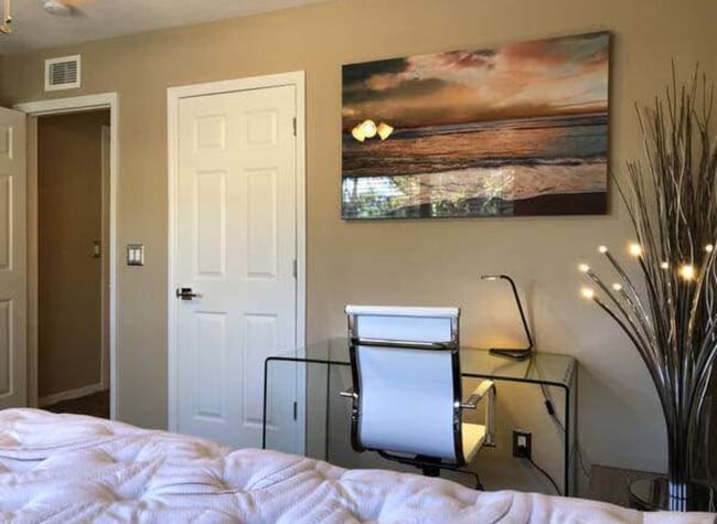 1310 Daytona Ave in Daytona Beach, FL - Building Photo - Building Photo