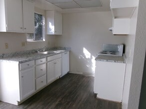 3032 Wentworth Dr in Stockton, CA - Building Photo - Building Photo