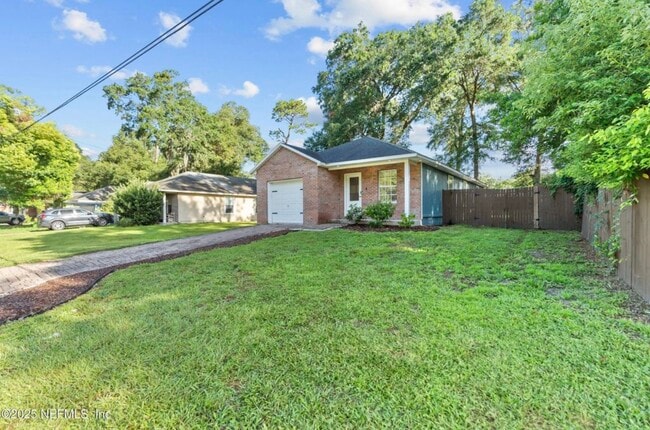 10621 Oak Crest Dr in Jacksonville, FL - Building Photo - Building Photo