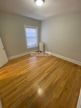 734 Reba Pl, Unit E2 in Evanston, IL - Building Photo - Building Photo