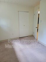 634 Southcrest Dr in Pittsburgh, PA - Building Photo