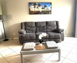 1750 N Congress Ave in West Palm Beach, FL - Building Photo - Building Photo