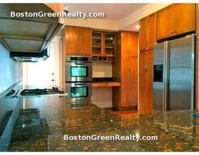 19 Upland Park-Unit -2 in Somerville, MA - Building Photo - Building Photo