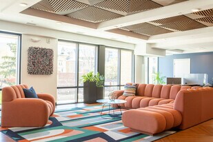 1237 N Van Buren St in Milwaukee, WI - Building Photo