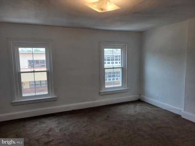property at 512 Chain St