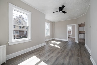 117-119 S Hamilton St in Poughkeepsie, NY - Foto de edificio - Interior Photo