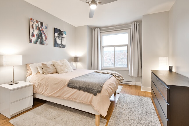 property at 5172 Saint-Urbain Rue