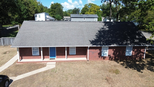 225 E Chestnut St in Murfreesboro, TN - Building Photo - Building Photo
