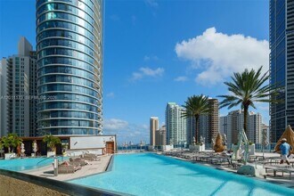 200 Biscayne Blvd Way, Unit 1404 in Miami, FL - Building Photo - Building Photo