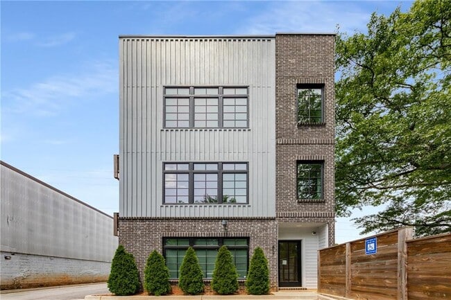 417 E College Ave in Decatur, GA - Building Photo - Building Photo