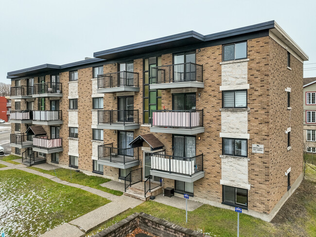 7 De La Terrasse-Orléans Rue in Québec, QC - Building Photo - Primary Photo