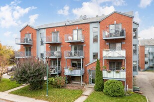 664 36E Av in Montréal, QC - Building Photo