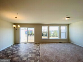 1009 Blackstone Run in Carlisle, PA - Foto de edificio - Building Photo