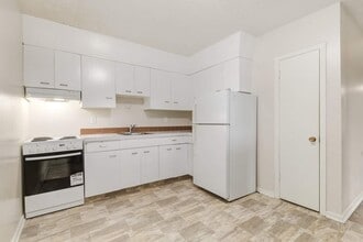 The Lenberne in Regina, SK - Building Photo - Building Photo