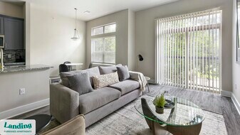 18101 Point Lookout Dr, Unit 224 in Houston, TX - Building Photo