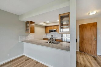 456 Mariners Island Blvd in San Mateo, CA - Building Photo - Building Photo