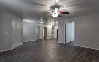 La Estrella Vista in Phoenix, AZ - Foto de edificio - Interior Photo