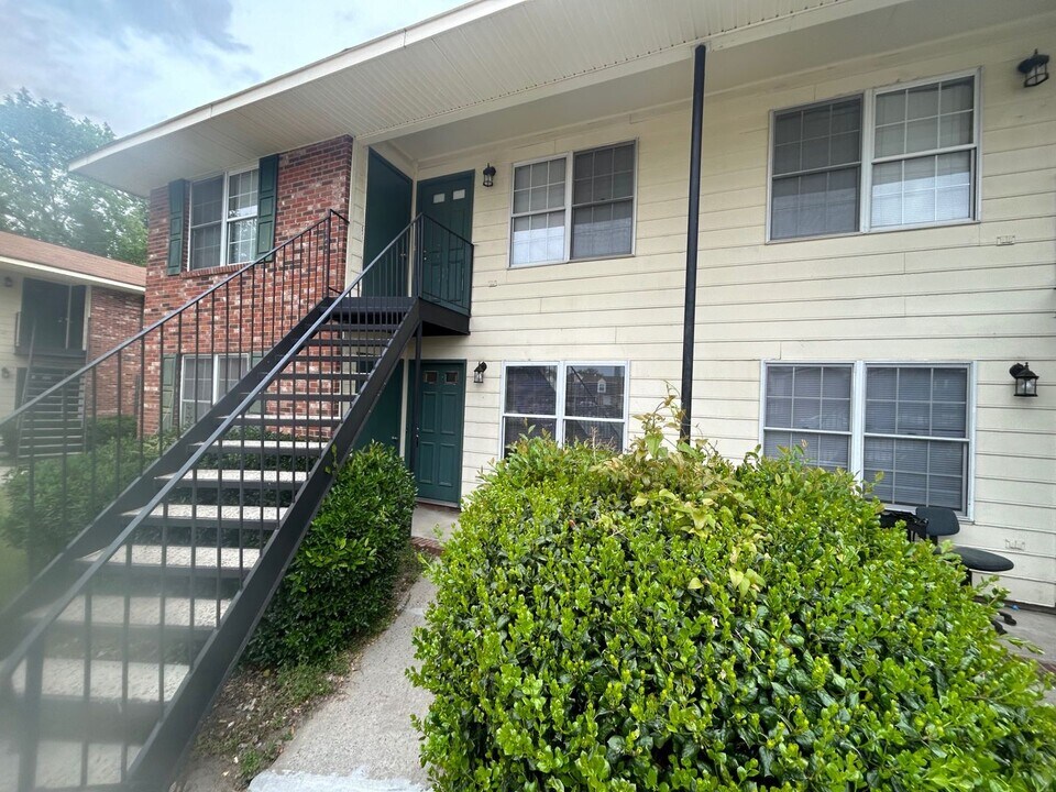 925 Glenn St-Unit -925-9 Glen in West Columbia, SC - Building Photo