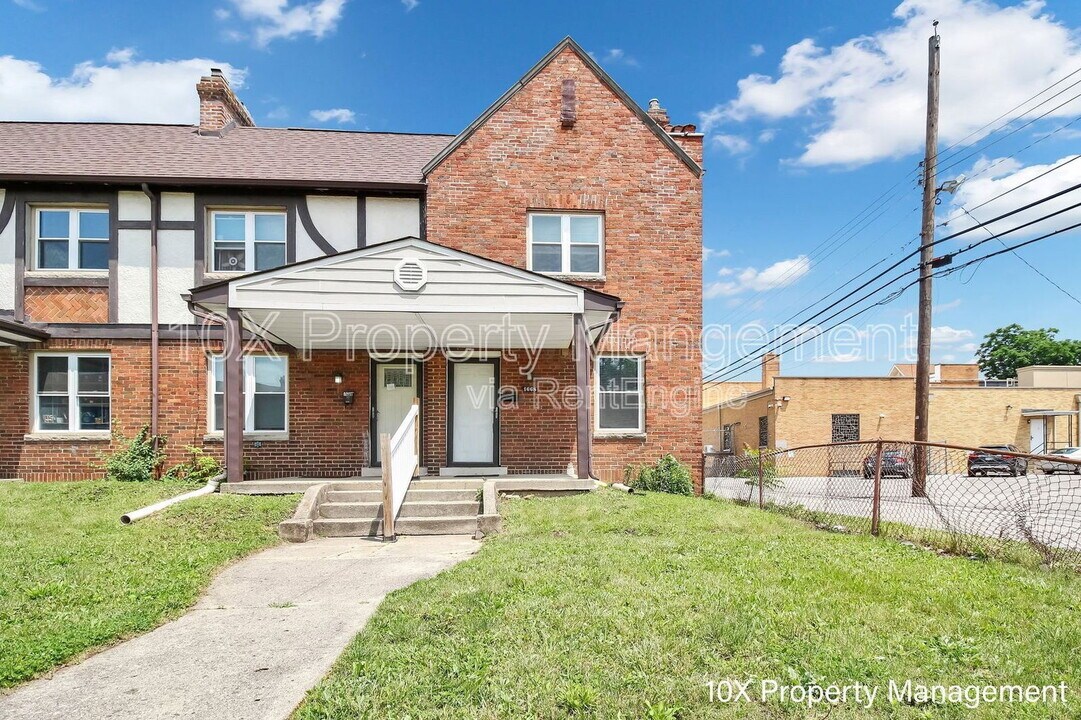 1668 E Sycamore St in Columbus, OH - Building Photo