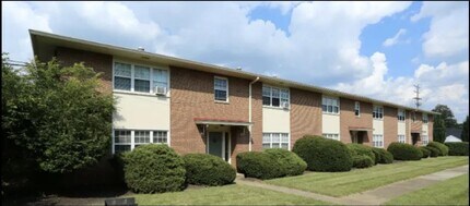 1813 Kenny Rd in Columbus, OH - Building Photo - Building Photo