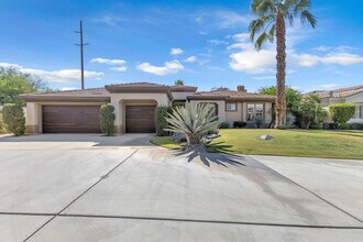35 Calle La Reina in Rancho Mirage, CA - Building Photo - Building Photo