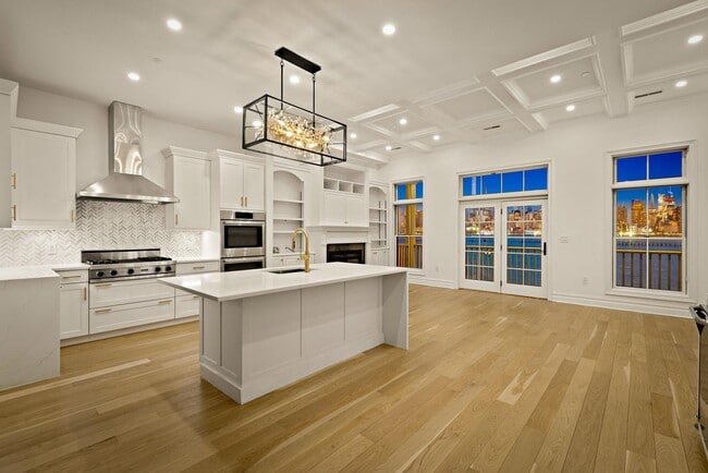 property at 16 Regency Pl