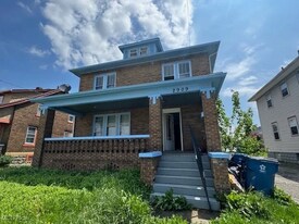 2909 Denver Ave in Lorain, OH - Building Photo