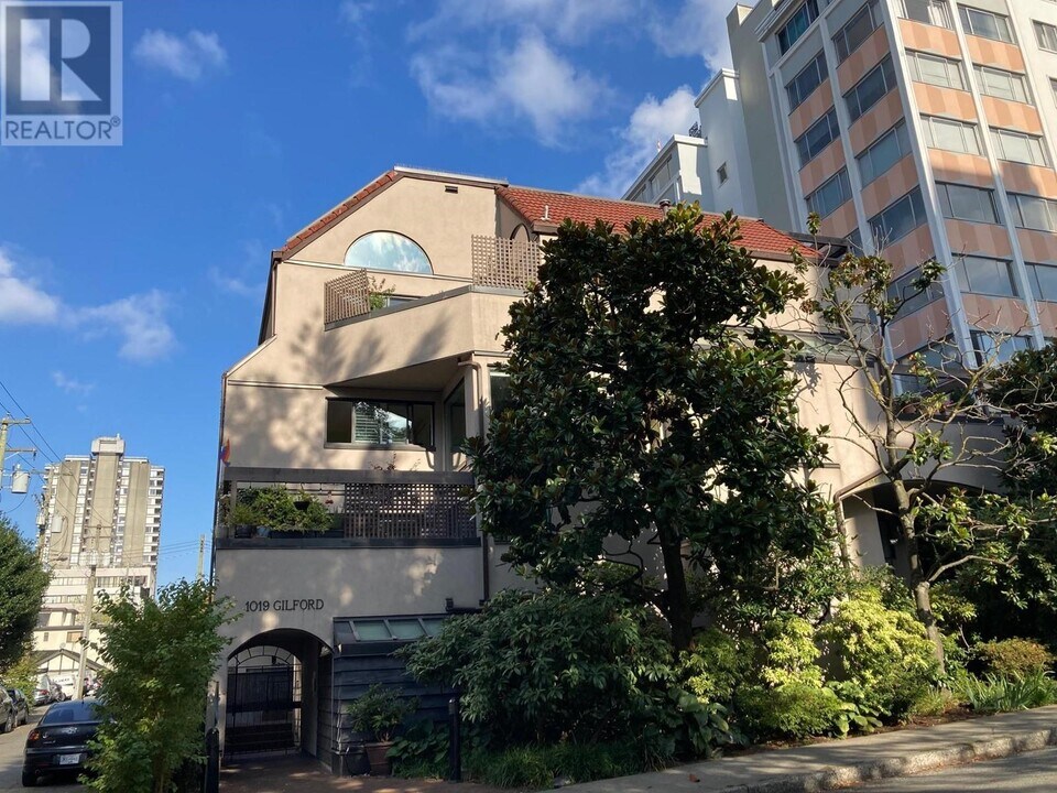1019-1019 Gilford St in Vancouver, BC - Building Photo