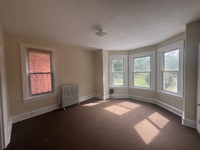 5123 Pine St in Philadelphia, PA - Building Photo - Building Photo
