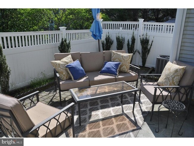 38 Voorhees Ct in Pennington, NJ - Building Photo - Building Photo