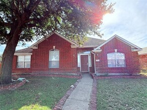 2214 Walnut Creek Trail in Garland, TX - Building Photo - Building Photo