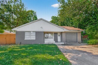 450 Glenburnie Dr in Houston, TX - Building Photo - Building Photo