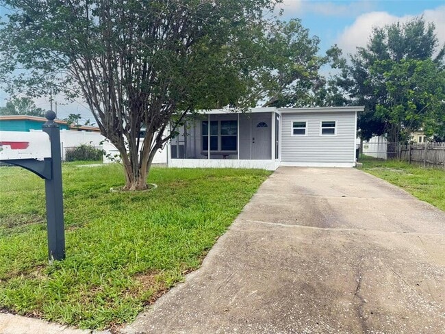 8096 Rose Terrace N in Seminole, FL - Building Photo - Building Photo