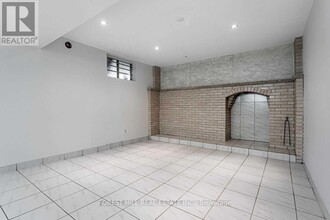 568 Glencairn Ave in Toronto, ON - Building Photo - Building Photo