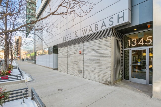 1345 S Wabash Ave in Chicago, IL - Building Photo - Building Photo