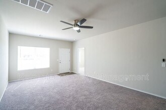 1317 S Silver Dr in Mustang, OK - Building Photo - Building Photo