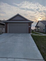 8012 E 34th Ct S in Wichita, KS - Building Photo